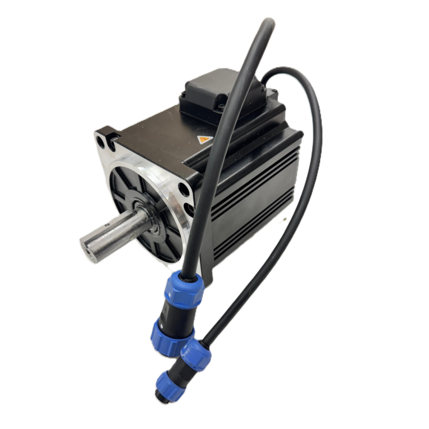 Striker™  1800-Watt Servo Motor 