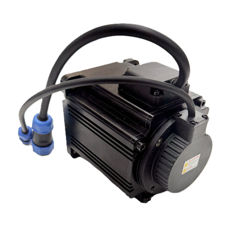 Striker™  1800-Watt Servo Motor 